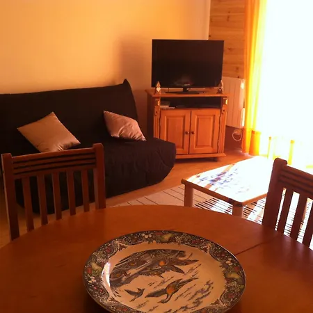 T3 Plein Centre 6 Couchages A 5 Mn A Pied Des Telecabines Wifi Gratuit Font-Romeu-Odeillo-Via