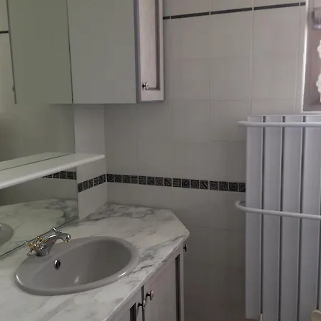 Appartement T3 Plein Centre 6 Couchages A 5 Mn A Pied Des Telecabines Wifi Gratuit Font-Romeu-Odeillo-Via